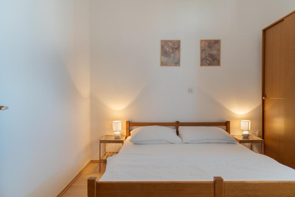 Rasin Apartments ปาโกชตาเน ภายนอก รูปภาพ